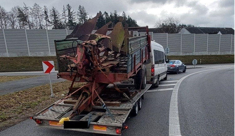 Policisté na dálnici D1 kontrolovali cizince, který neměl v Česku co dělat