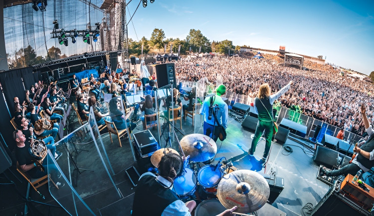 Britský hudebník Yungblud přiveze v červnu do Hradce Králové festival Bludfest