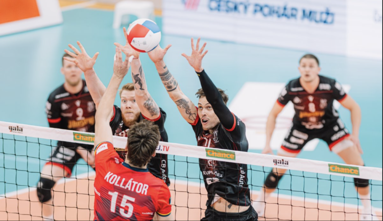 Jihostroj proti Praze neobstál a finále si na domácím Final Four opět nezahraje