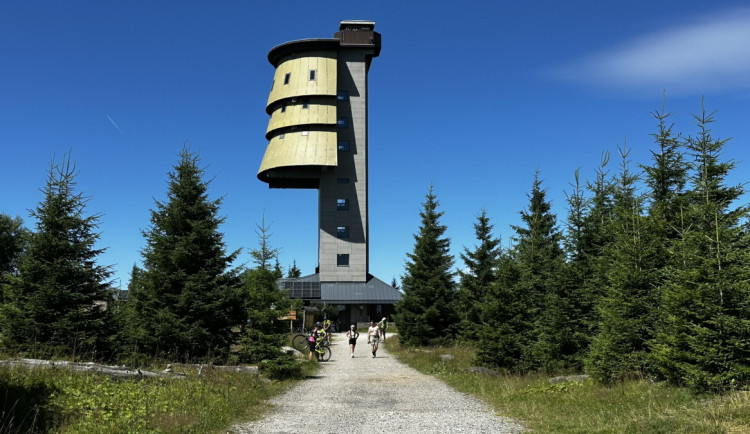 Dechberoucí výhled i utajovaná vojenská minulost. Poledník teď získal označení Evropské dědictví