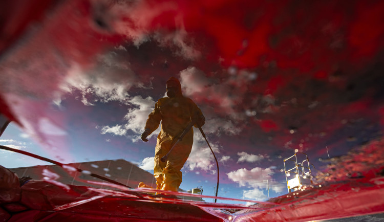 Hasiči naběhli do Nového Města, tentokrát musí usmrtit tisíce kachen