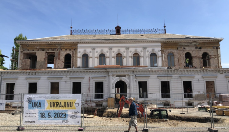 Pokračování oprav Výstaviště i Holešovické tržnice. Nově má otevřít jateční burza