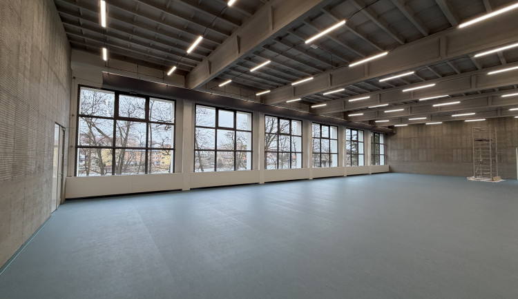 Písek proměnil vodárnu ve volnočasový areál. Nabídne kemp, tělocvičnu i lezeckou stěnu