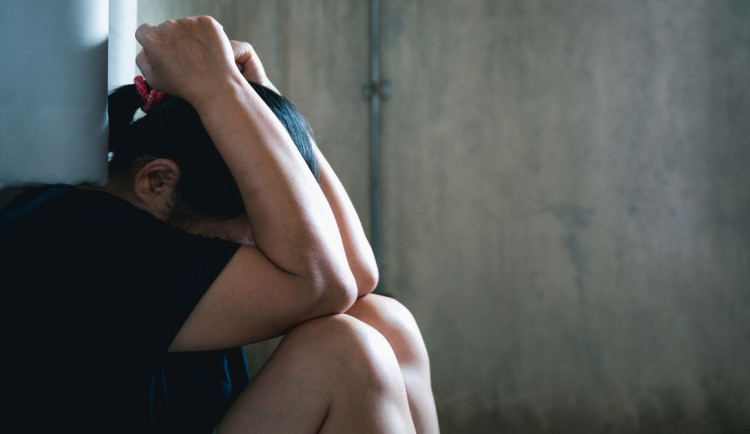 Deset let mučil a znásilňoval ženy. Teď čelí obvinění z brutálního teroru