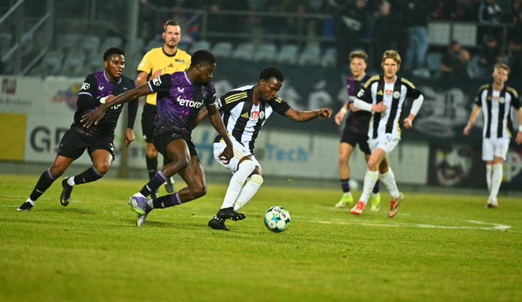 Dynamo rozhodlo dvěma góly, z duelu proti Slavii B odnáší tři body