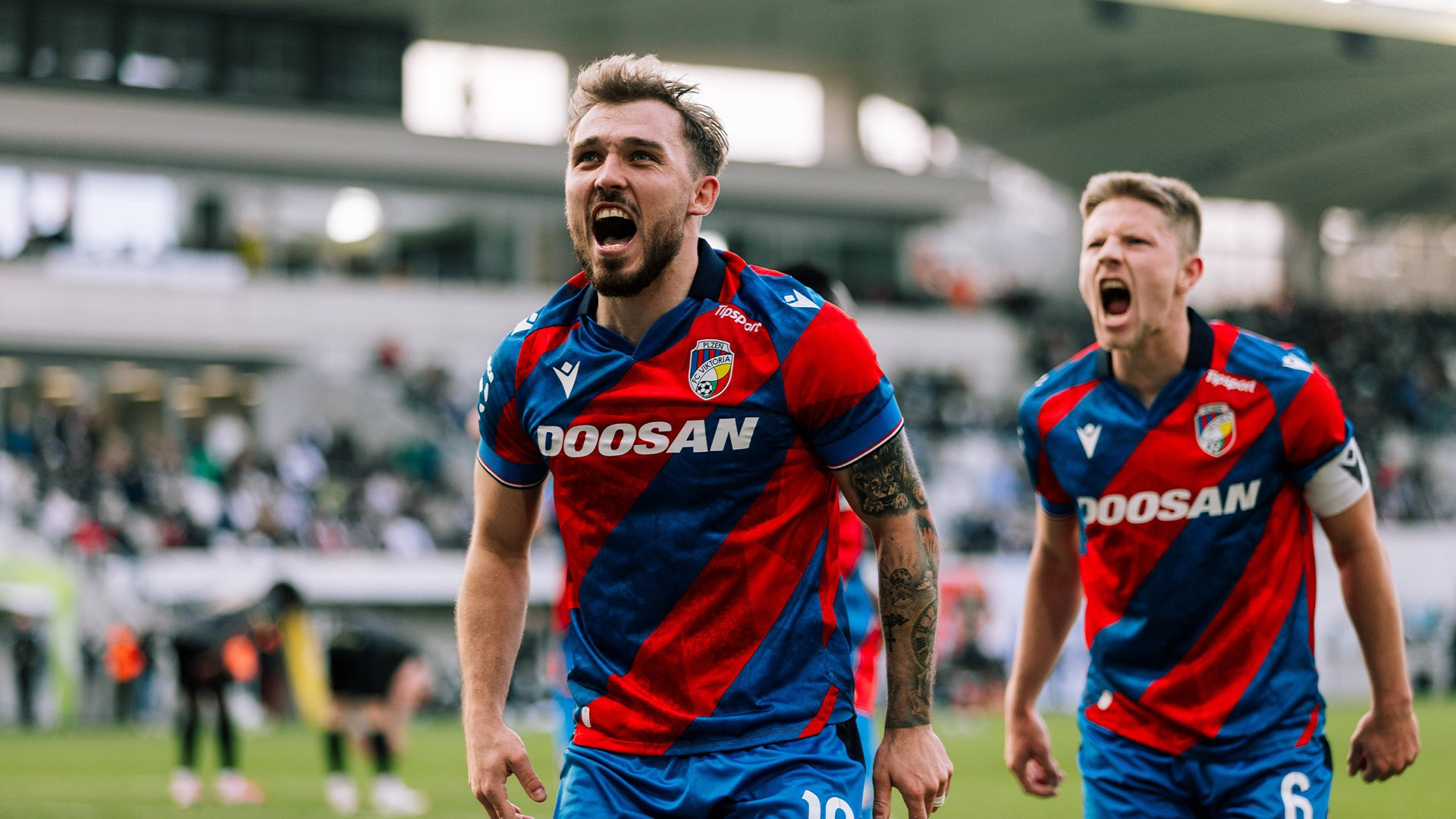 Fotbalisté Plzně vyhráli v Hradci 3:0 a poskočili na třetí místo ligové tabulky.