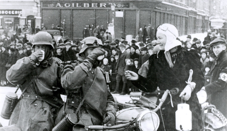 DRBNA HISTORIČKA: Německé tanky potěšily půlku Jihlavy, druhou zdrtily