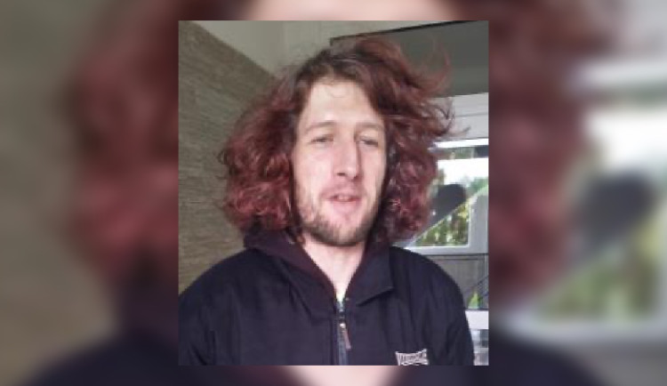 Schizofrenik odešel z domova a zmizel, pátrají po něm už dva týdny