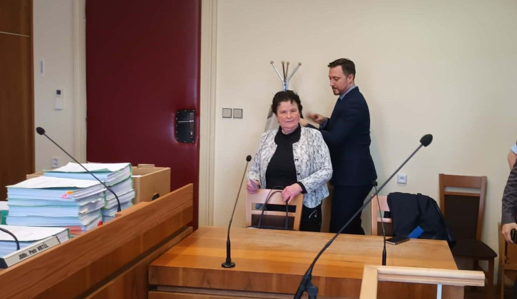 VIDEO: Podmínka a pokuta 600 tisíc korun za množírnu psů z Prostějovska. Soud schválil dohodu