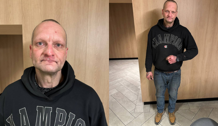 Pražská policie stále pátrá po muži kvůli vraždě ženy. Může být ozbrojený