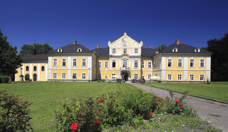 Vlády Česka a Slovenska míří do Moravskoslezského kraje. Čeká je jednání na zámku Nová Horka