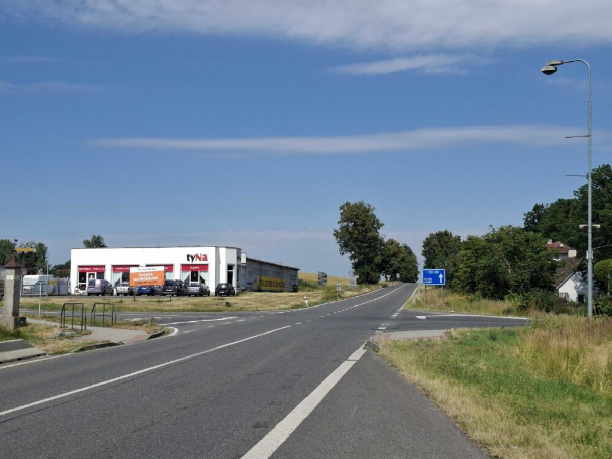 Dělníci se vrátili do Blatné na Strakonicku. Z nebezpečné křižovatky bude kruháč