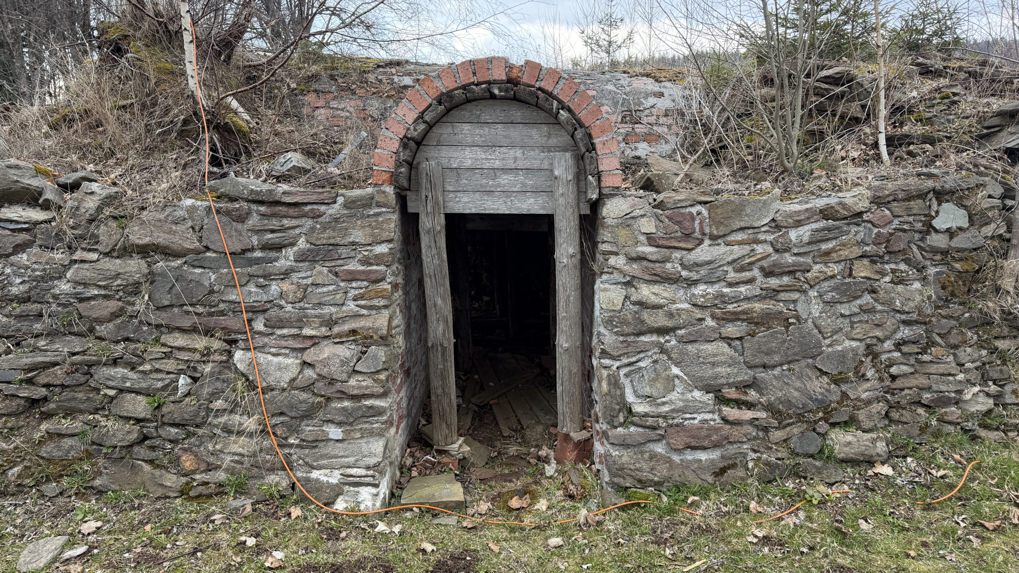 Zřícenina staré vápenky