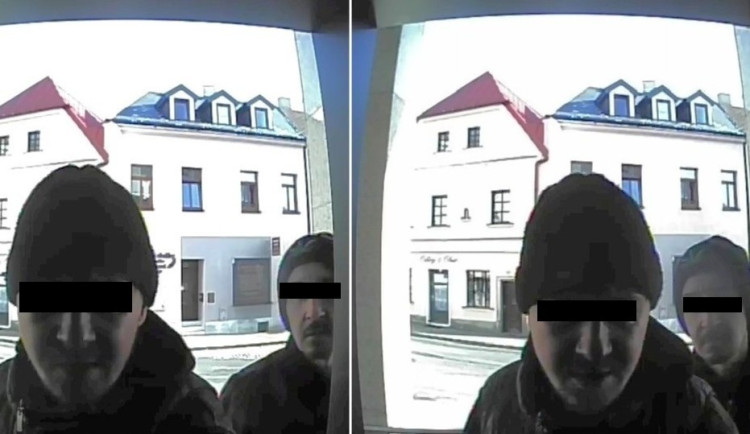 Kriminalisté odvolali pátrání po dvojici mužů z fotografie bezpečnostní kamery