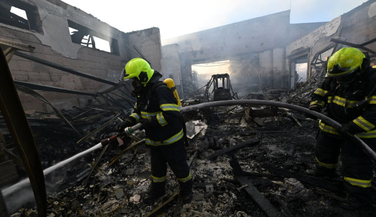 Walraven výrobu z vyhořelého areálu na Semilsku přesune do okolních závodů
