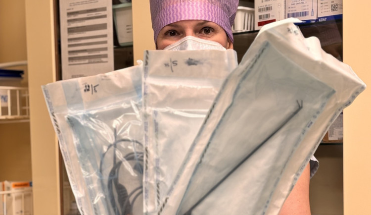 Jihlavská nemocnice má nové vybavení. Umožní přesnější operace nosu a hrtanu