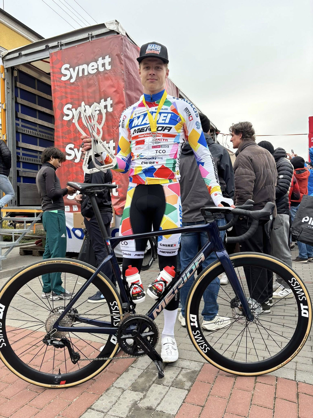 Snový začátek sezony. Nadějní cyklisté z Hané excelovali v závodech Českého poháru