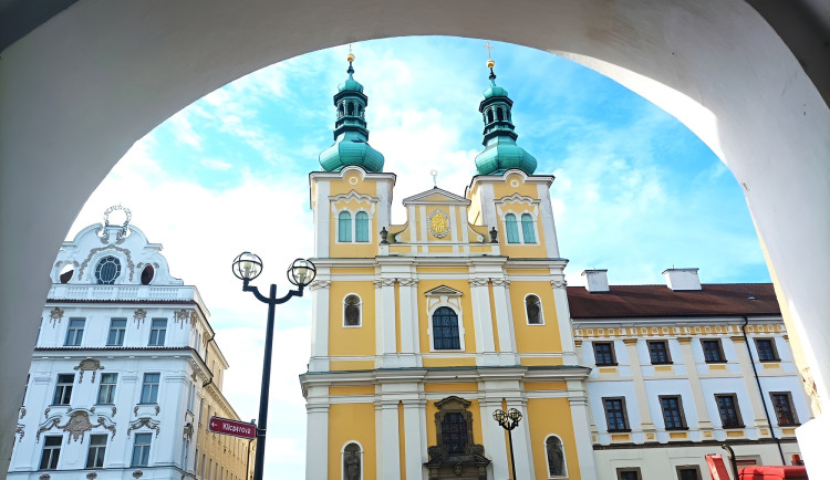 KVÍZ: Kde stál v Hradci tank? Vyzkoušejte si, jak dobře znáte své město