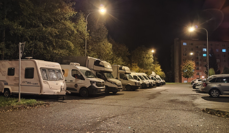 Dodávky v noci na sídlištích nechceme, hlasovali v anketě čtenáři Jihlavské Drbny