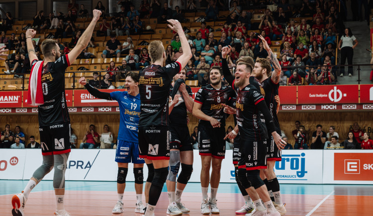 Jihostroj ovládl druhý zápas s Libercem, po roce slaví bronz