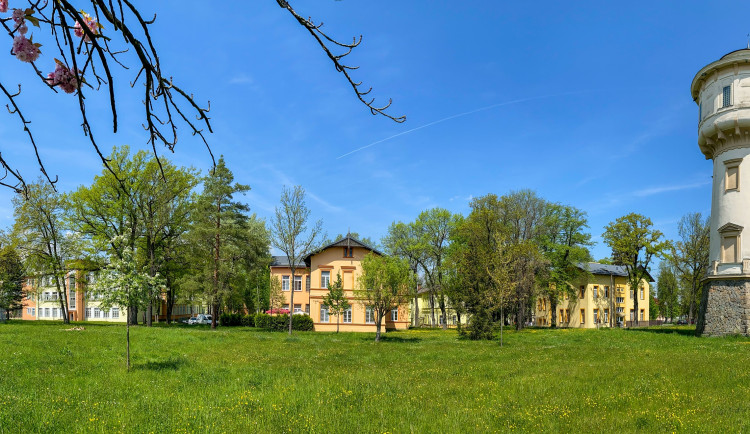 Napadení pacienta na psychiatrii vyšetřuje policie jako pokus o vraždu