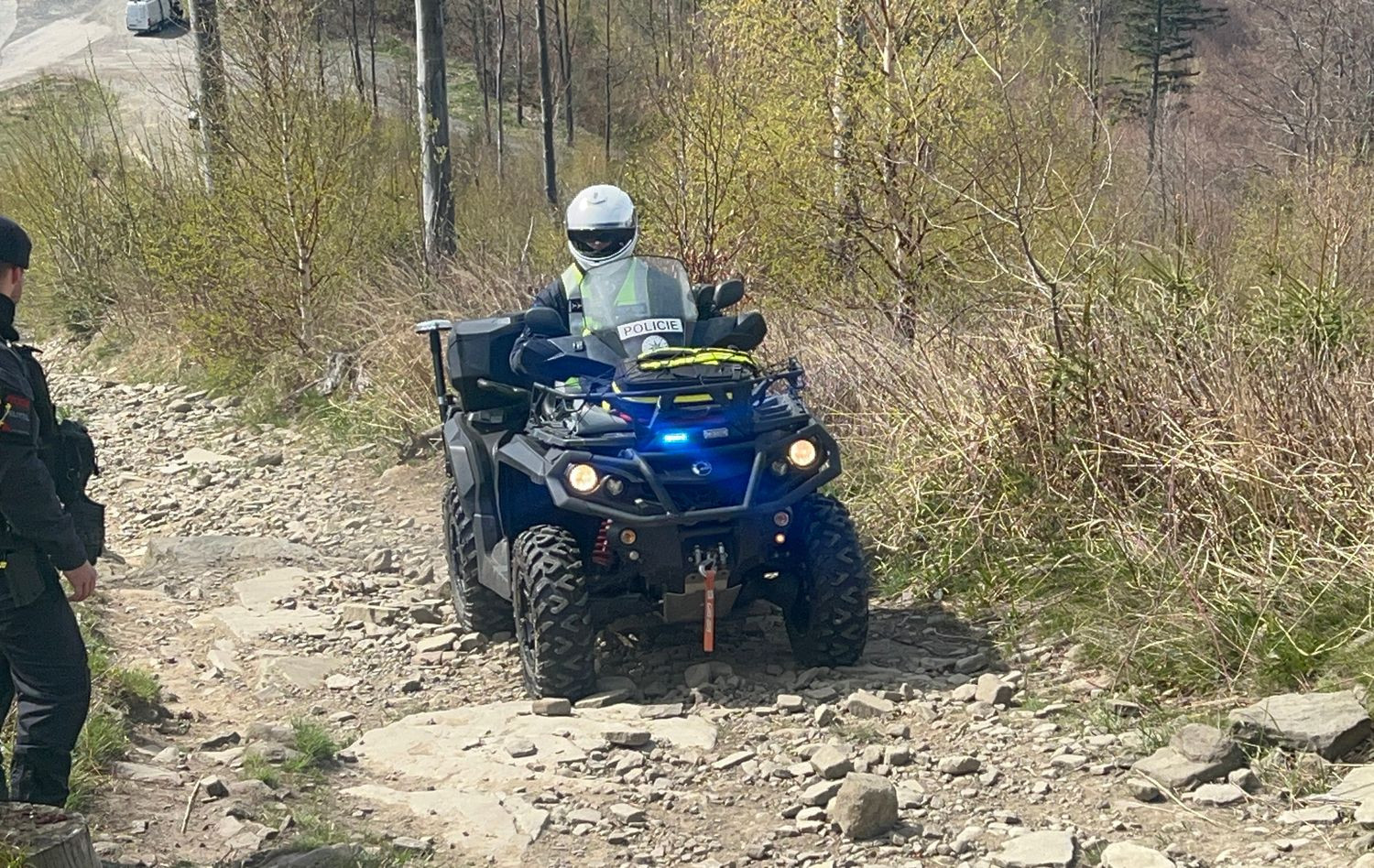 VIDEO: V horách se ztratili cyklisté i maminka jednoho z nich. Naštěstí šlo o cvičení