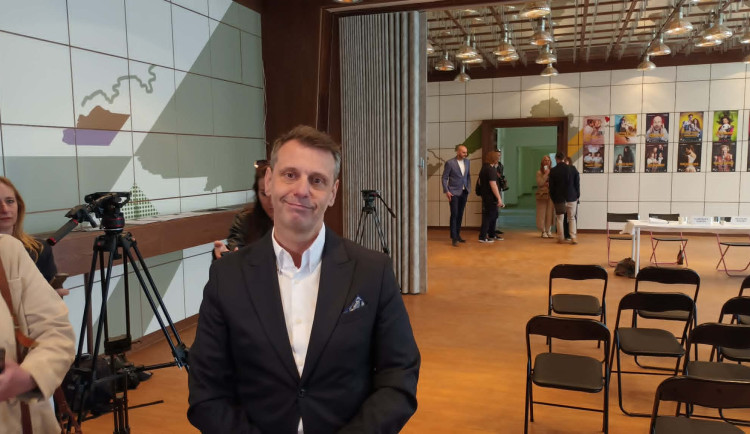 FOTOGALERIE: Hanácká kasárna budou živým centrem, říká nový majitel. Stěhuje se sem divadlo