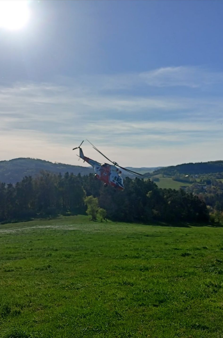 Na oblíbeném trailu se zranili dva cyklisté. Pro oba letěl vrtulník