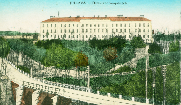 Děly se to věci. Zastřelil se syn císaře a do Jihlavy povozy svážely blázny