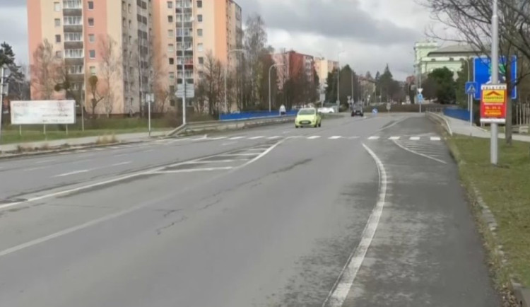Uzavírka bude, nebude, bude... Opravy frekventovaného mostu v Hranicích provázejí velké zmatky