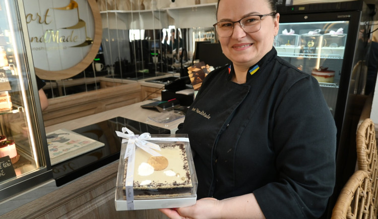 Příběhy vypráví prostřednictvím chutí, cukrářka zapracovala do dortu i plzeňské pivo