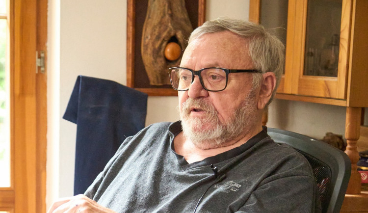 Zemřel dlouholetý člen Divadla Járy Cimrmana Jan Hraběta, bylo mu 86 let