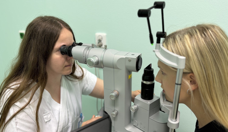 Máte zelený zákal? Nemocnice Přerov rozšiřuje léčbu o moderní laser, operace není nutná
