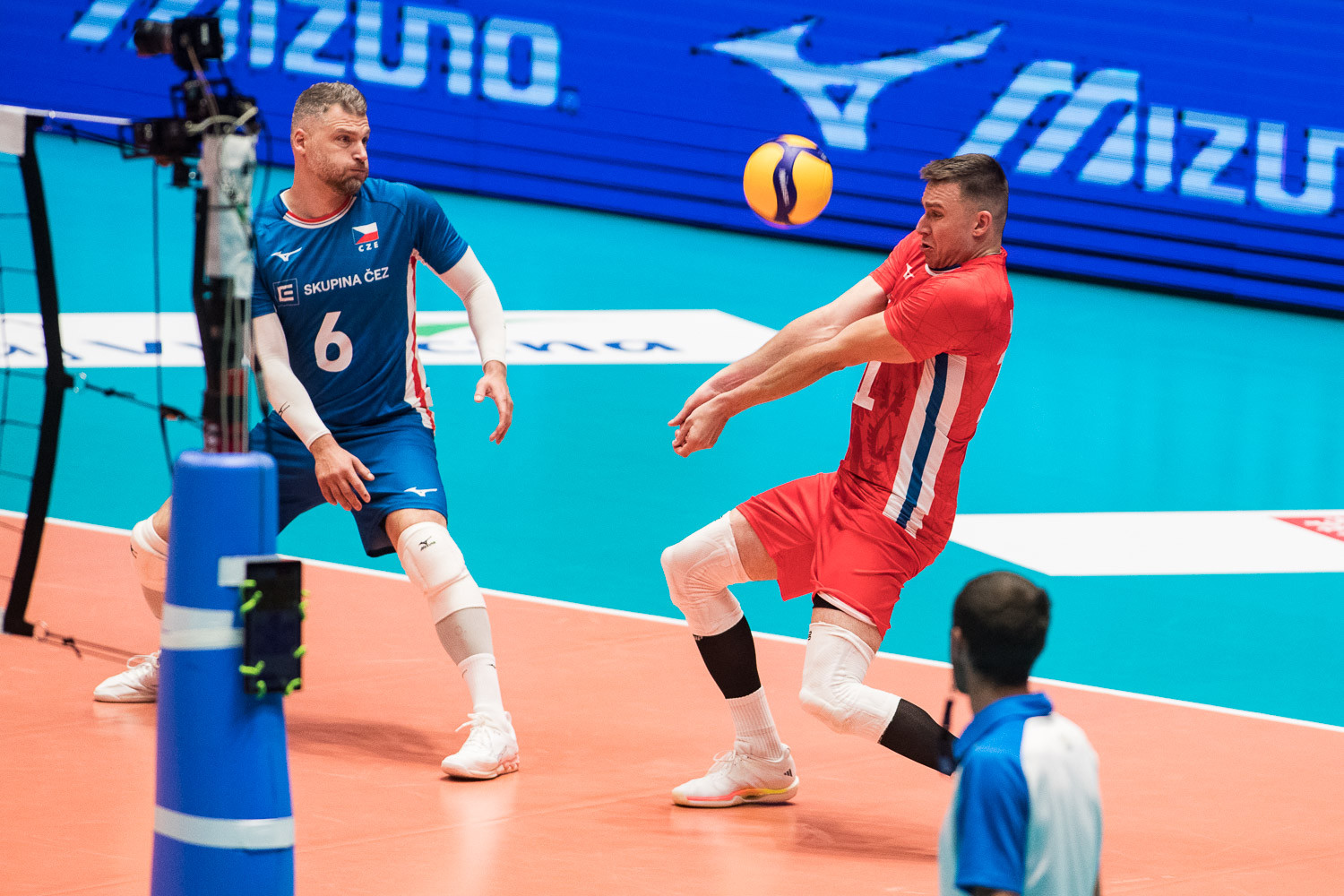 FOTO: Čeští volejbalisté v Evropské lize poprvé prohráli, Dánsku v Jihlavě podlehli 2:3. Foto: Český volejbal / Ondřej Driml