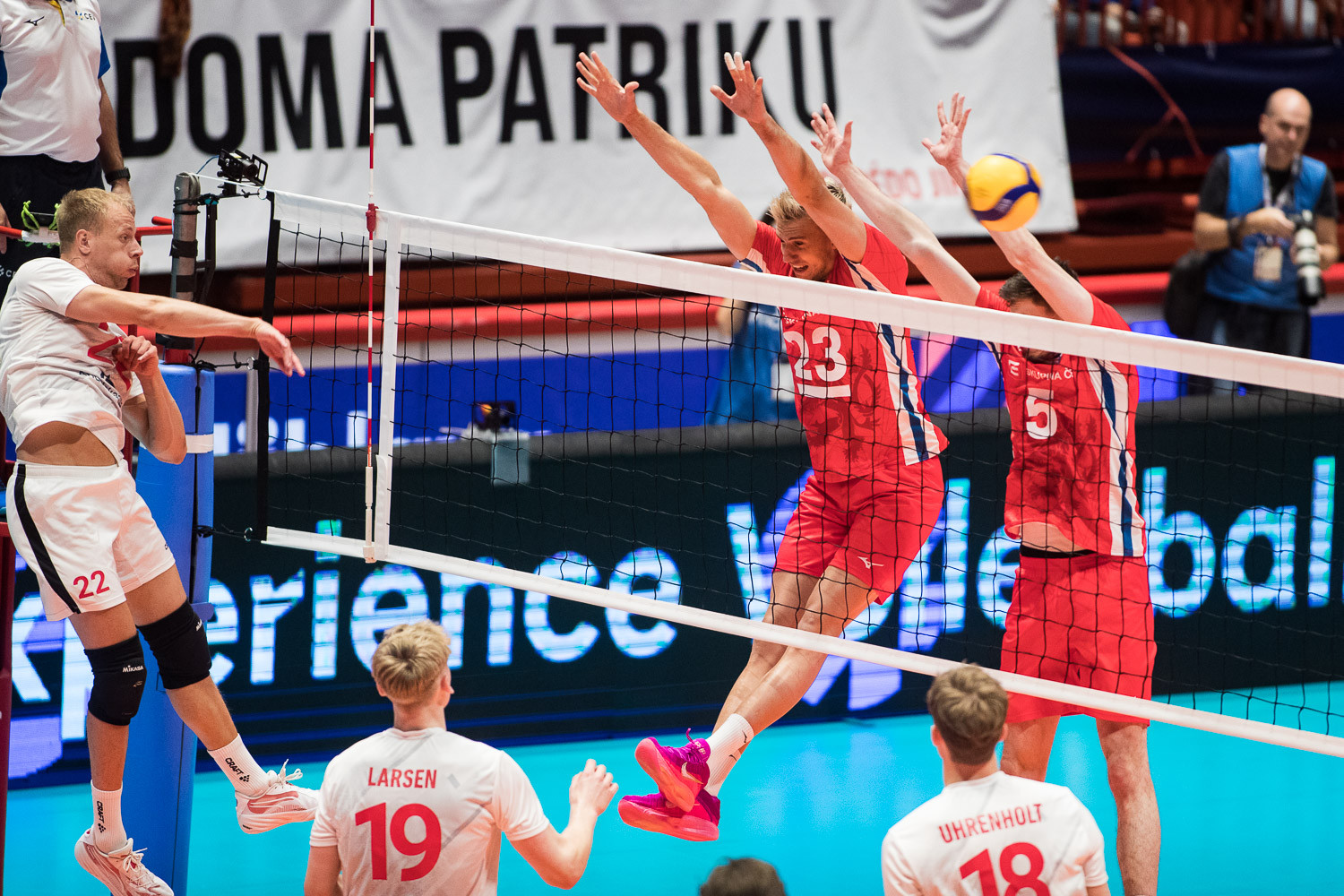 FOTO: Čeští volejbalisté v Evropské lize poprvé prohráli, Dánsku v Jihlavě podlehli 2:3. Foto: Český volejbal / Ondřej Driml