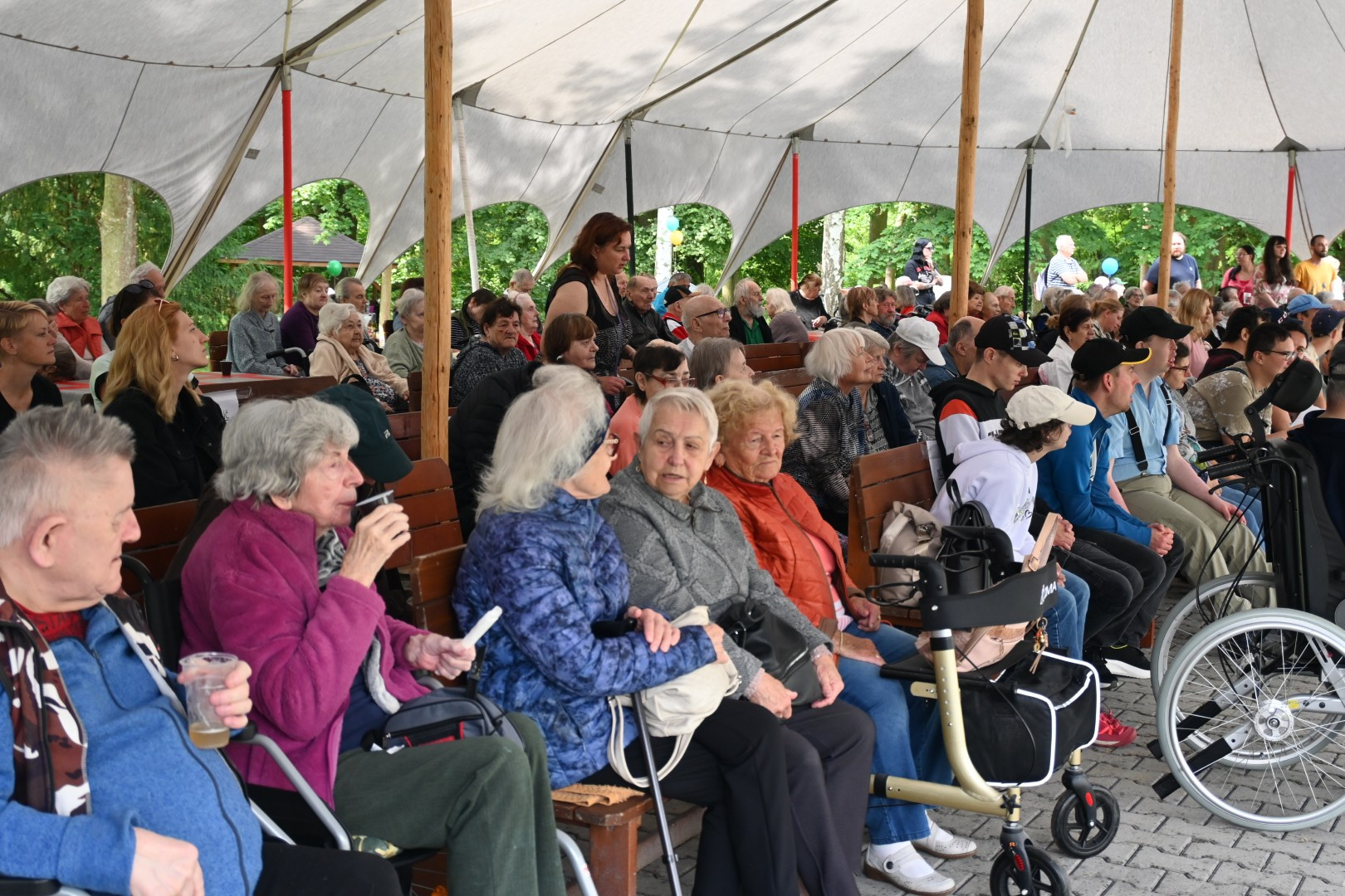 Bludičky, čarodějnice i vodník. Čtyřlístek ovládla strašidla a pohádkové bytosti