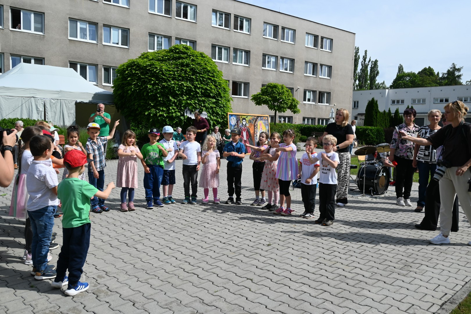 Bludičky, čarodějnice i vodník. Čtyřlístek ovládla strašidla a pohádkové bytosti