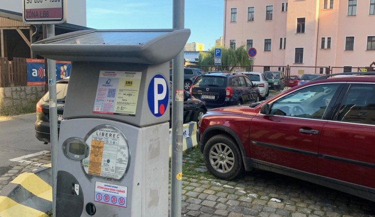 Liberec dostal šest nabídek na dodání moderních parkovacích automatů
