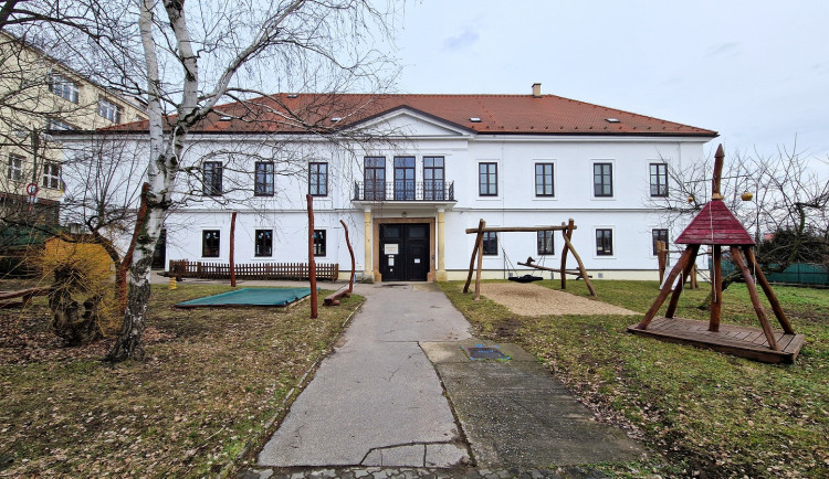 Domov pro seniory v Brně zachvátily plameny, při požáru se nikdo nezranil