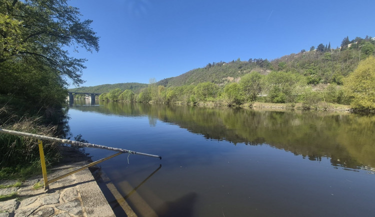 V Praze se kvalita vody zhoršila v koupališti Džbán, jinde zůstává dobrá