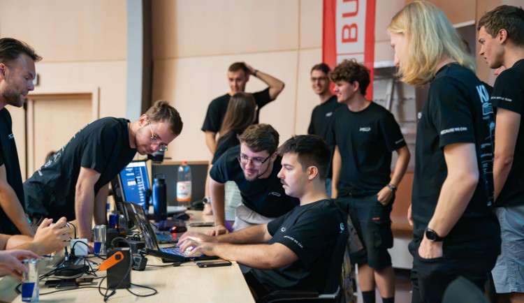 Brněnská studentská družice je ve vesmíru. Už poslala první signály domů