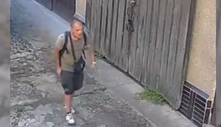 Recidivista měl surově znásilnit ženu v Praze 6, policie hledá další možné oběti