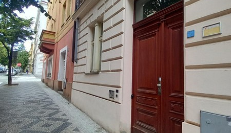 Praha 2 mapuje přístupnost obecních bytů. Chce lépe cílit pomoc i investice