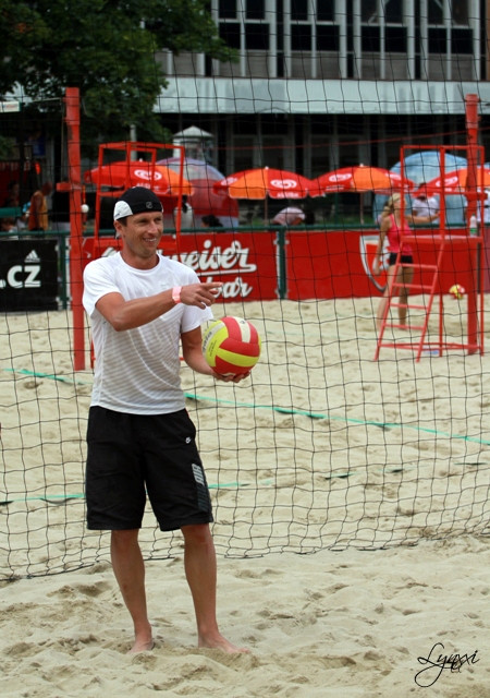 Připravit, hrajem..