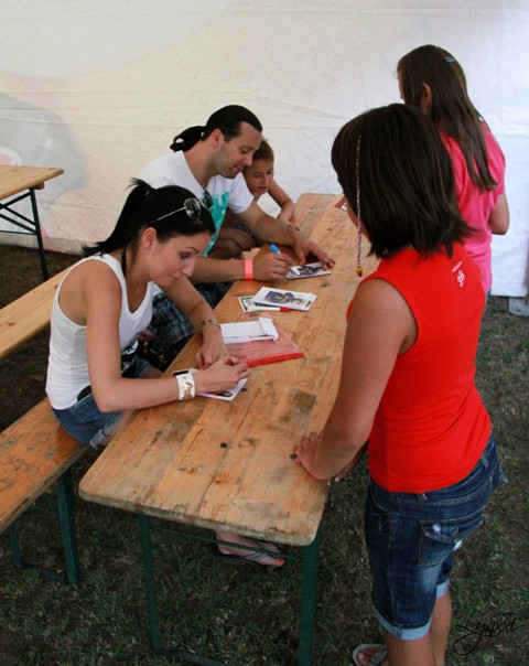 Veronika Nová a Ruda z Ostravy při autogramiádě