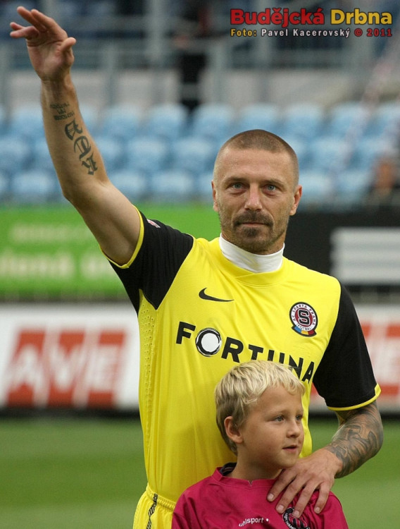 Tomáš Řepka zdraví diváky na jihu Čech