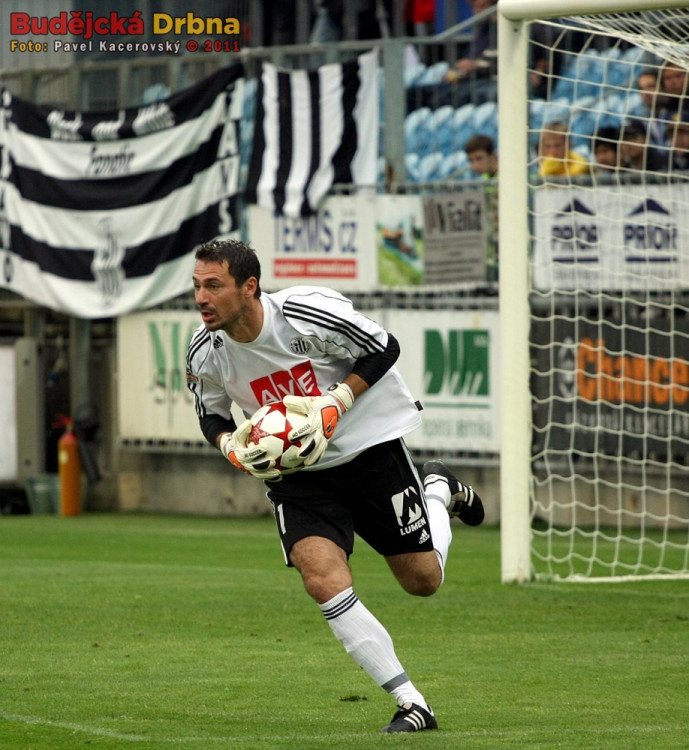 Gólman Dynama Pavel Kučera nechytal špatně, ale dostal čtyři branky