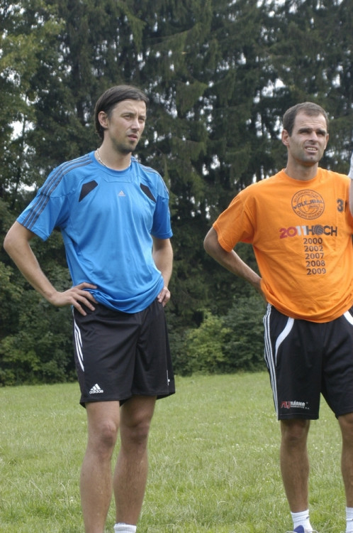 Polský mistr Jakub Novotný s masérem Filipem Hochem