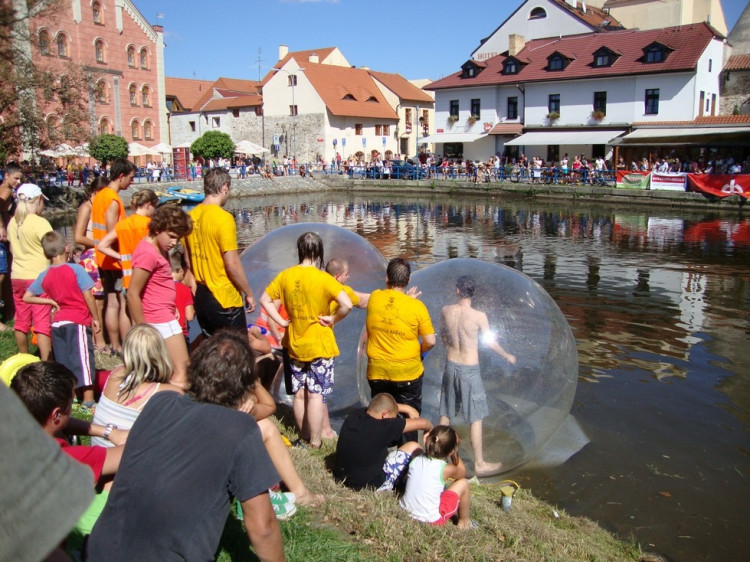 Vodní hry, nebo hry na vodě