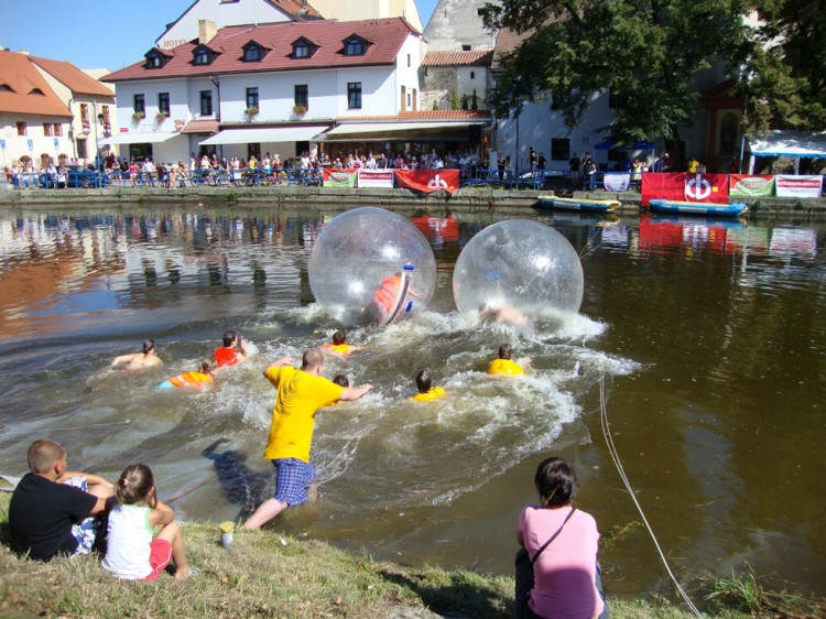 Vodní hry, nebo hry na vodě